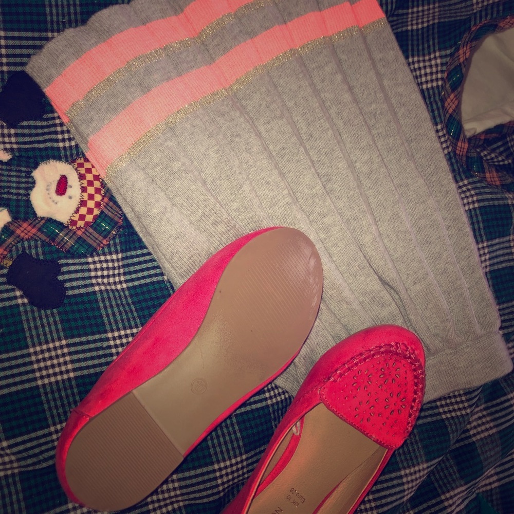 Bundle skirt and pink flats